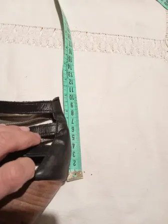 Sandalias acordonadas con taco, de cuero Floresta