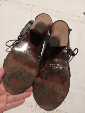 Sandalias acordonadas con taco, de cuero Floresta