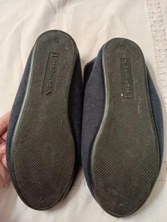 Pantuflas unisex, cerradas con corderito. Super comodas Floresta