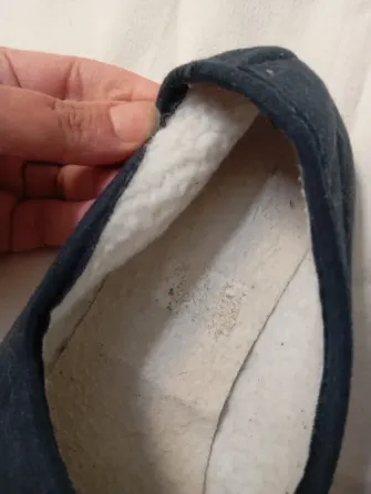 Pantuflas unisex, cerradas con corderito. Super comodas Floresta