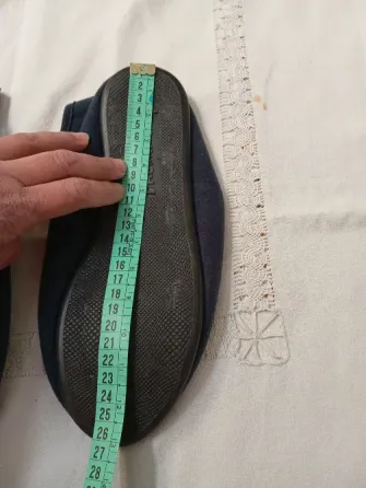 Pantuflas unisex, cerradas con corderito. Super comodas Floresta