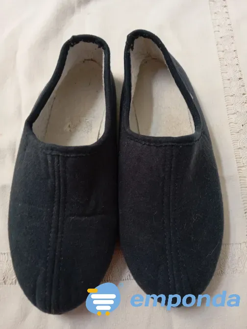 Pantuflas unisex, cerradas con corderito. Super comodas Floresta - imagen 1