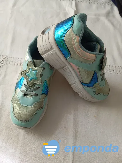 Zapatilla patin de nena con rueda trasera y cordones Floresta - imagen 3