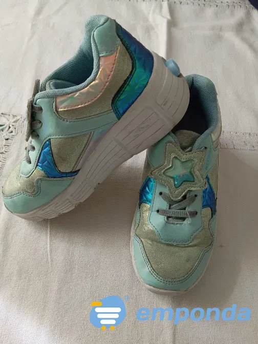 Zapatilla patin de nena con rueda trasera y cordones Floresta - imagen 2