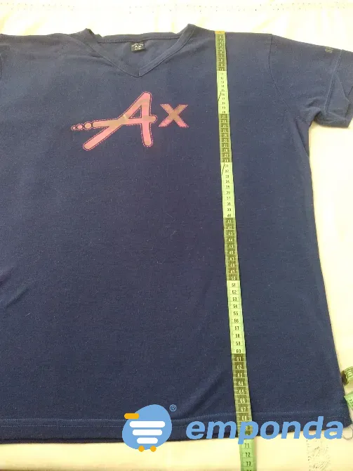 Remera azul escote en V. Unisex Floresta - imagen 1