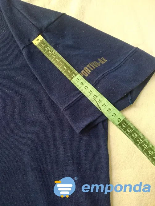 Remera azul escote en V. Unisex Floresta - imagen 4