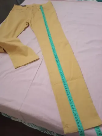 Pantalon, jean color mostaza. Semi elastizado. IMPECABLE Floresta