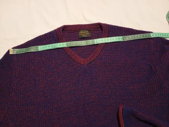 Sweater largo, escote en V. Amplio IMPECABLE Floresta