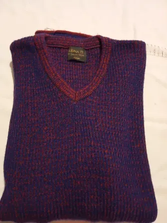 Sweater largo, escote en V. Amplio IMPECABLE Floresta