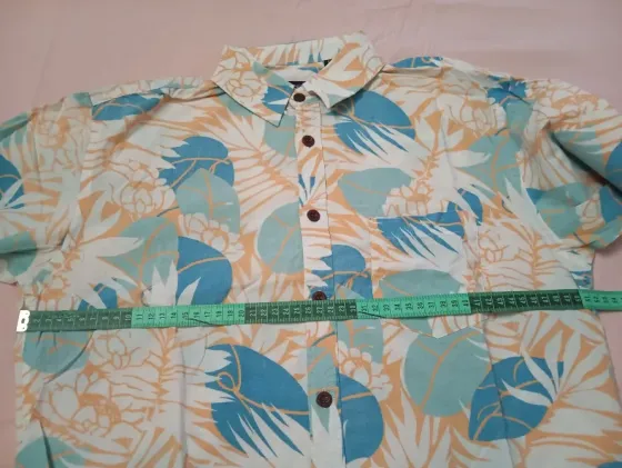 Camisa estampada, manga corta. Legacy Floresta