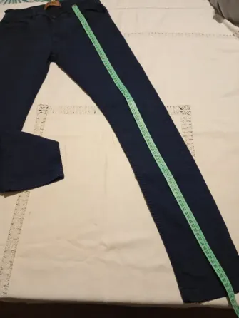 Jean chupin, elastizado de hombre. Impecable Floresta