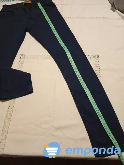 Jean chupin, elastizado de hombre. Impecable Floresta - imagen 1