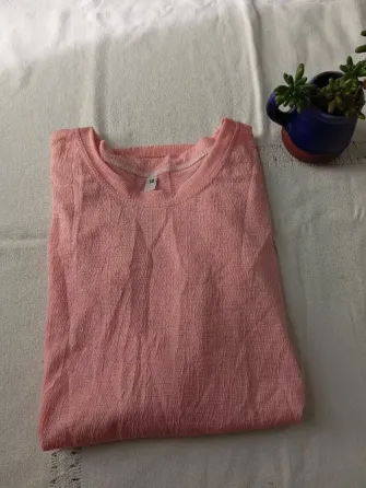 Remera manga larga, con brillos (Nueva s/etiq) Floresta