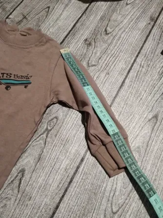 Media polera de bebe, para 24 meses. NUEVA Floresta