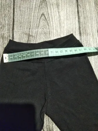 Calza negra de nena, para 12 meses. IMPECABLE Floresta