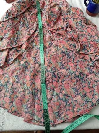 Conjunto de pollera irregular y top tipo flamenco. IMPECABLE Floresta