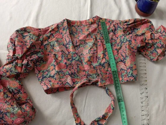 Conjunto de pollera irregular y top tipo flamenco. IMPECABLE Floresta