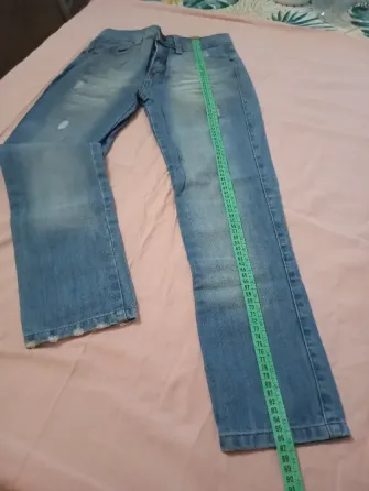 Pantalon, Jean rigido con roturas. Talle 14. IMPECABLE Floresta