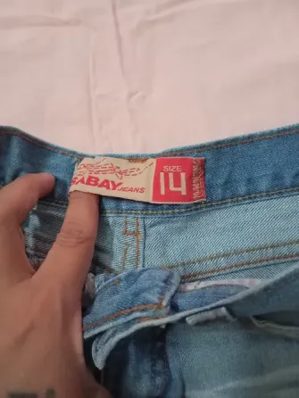 Pantalon, Jean rigido con roturas. Talle 14. IMPECABLE Floresta