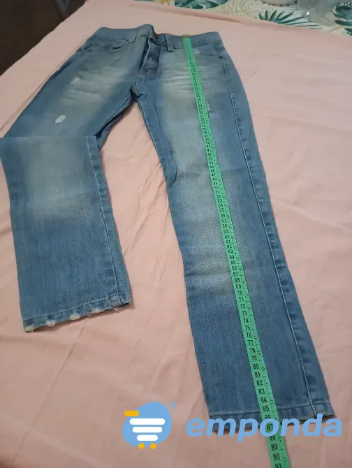 Pantalon, Jean rigido con roturas. Talle 14. IMPECABLE Floresta - imagen 1