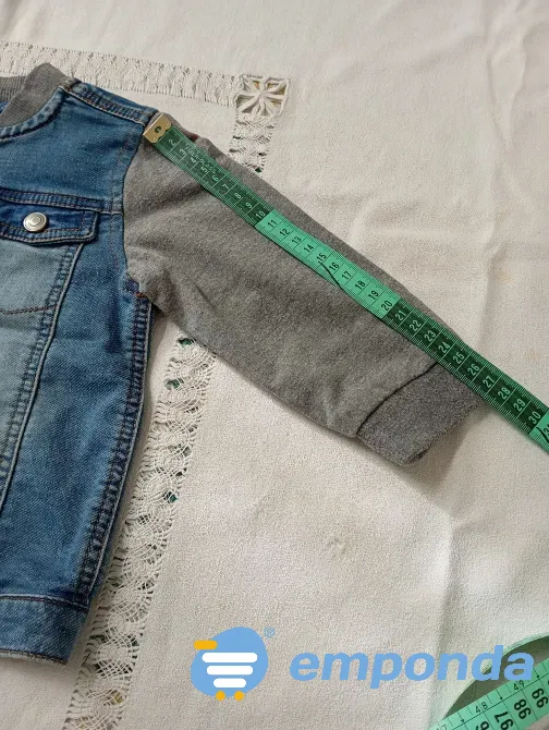 Campera de jean combinada para bebe 24 meses. IMPECABLE Floresta - imagen 3