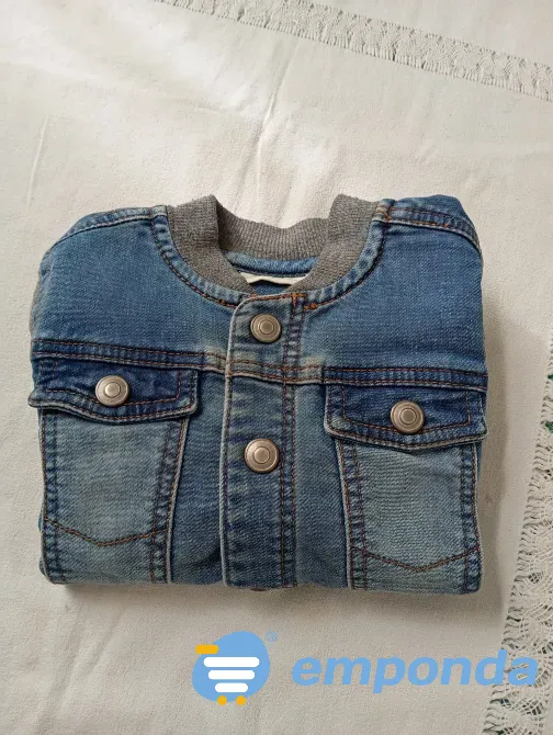 Campera de jean combinada para bebe 24 meses. IMPECABLE Floresta - imagen 6