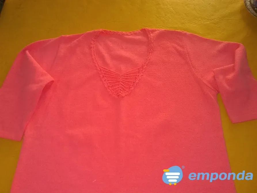 Sweter de Dama, escote en V con delicado detalle Floresta - imagen 2