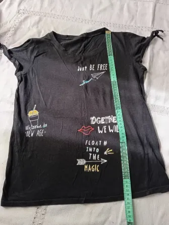 Remera canchera con frases. IMPECABLE Floresta