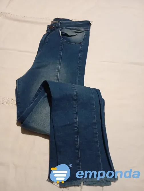 Pantalon, jean semi elastizado tobillero. Tiro alto Floresta - imagen 5