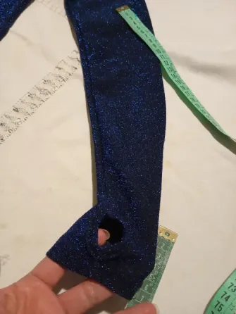 Top de fiesta, media polera, lurex azul. Nueva Floresta