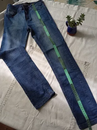 Pantalon, jean elastizado tiro alto. IMPECABLE Floresta