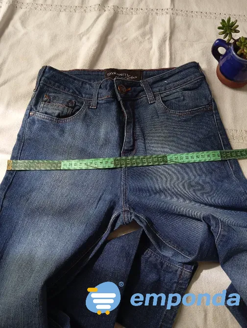 Pantalon, jean elastizado tiro alto. IMPECABLE Floresta - imagen 3