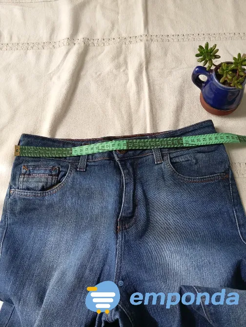 Pantalon, jean elastizado tiro alto. IMPECABLE Floresta - imagen 2