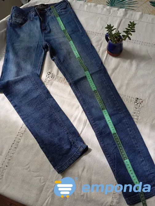 Pantalon, jean elastizado tiro alto. IMPECABLE Floresta - imagen 1