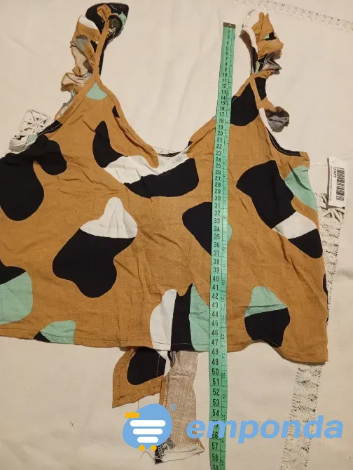 Top musculosa, con volado, espalda abierta. Nueva Floresta - imagen 1