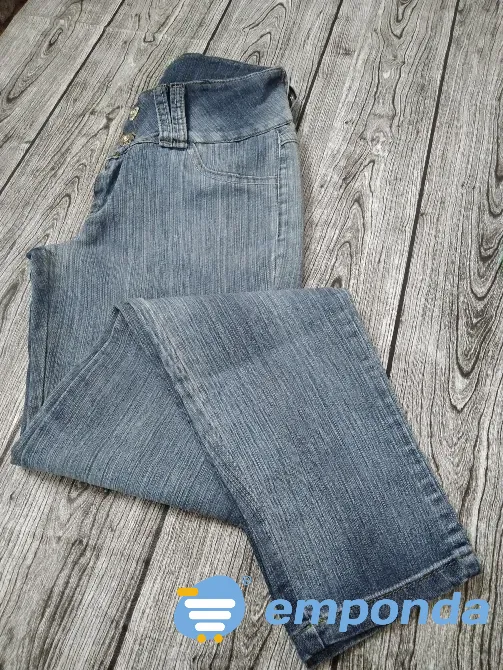 Pantalon, jean semi elastizado, tiro medio. Impecable Floresta - imagen 6