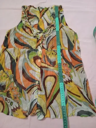 Blusa, musculosa estampada tipo gasa. IMPECABLE Floresta