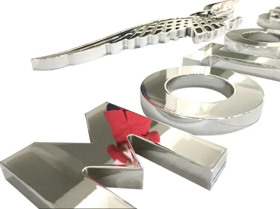 Logos corpóreos de acero espejado Lanús