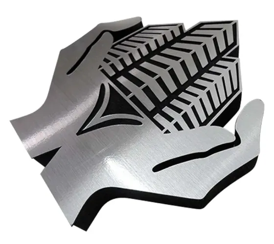 Logos corpóreos de acero espejado Lanús