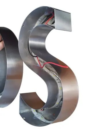 Marcas de autos en acero inoxidable Lanús