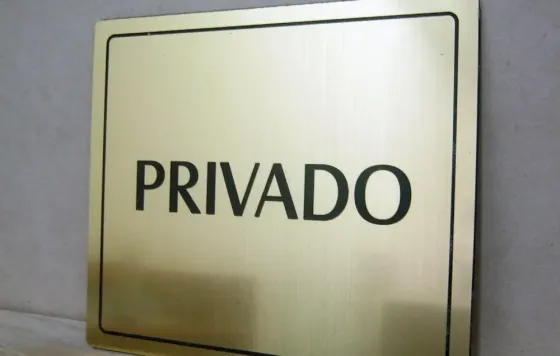 Plaqueta para homenaje en acero calado Lanús