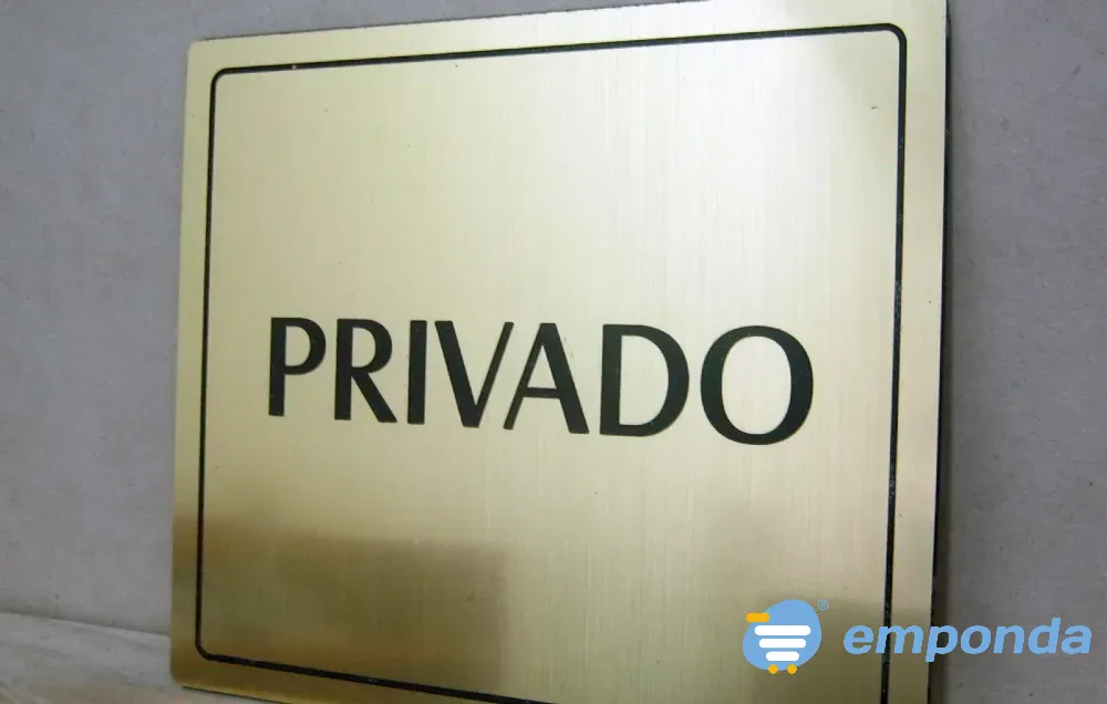 Plaqueta para homenaje en acero calado Lanús - imagen 1