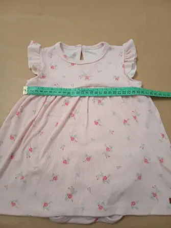 Vestido de bebe con body abajo. IMPECABLE Floresta