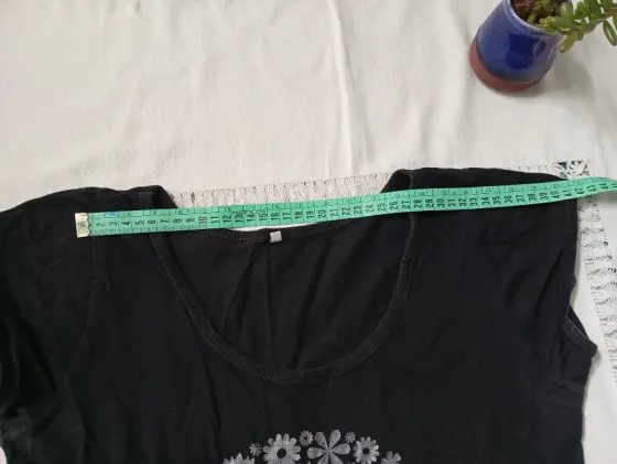 Remera de algodon "Paz". IMPECABLE Floresta