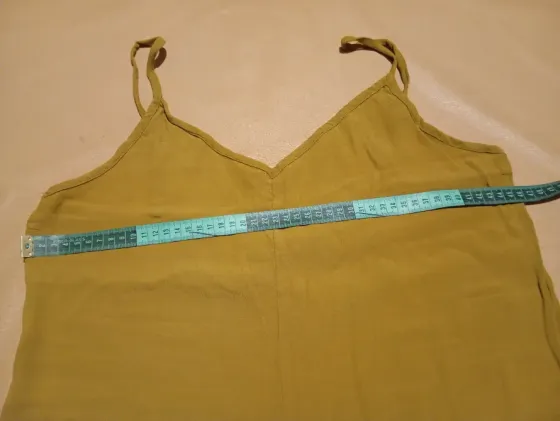 Mono de mujer “Cuesta Blanca”. Impecable Floresta