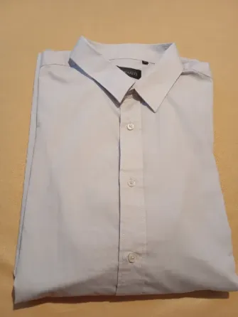 Camisa de hombre muy amplia. IMPECABLE Floresta