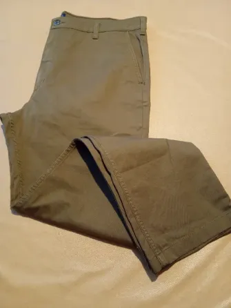 Pantalon de jean marron claro semi elastizado “Levis” Floresta