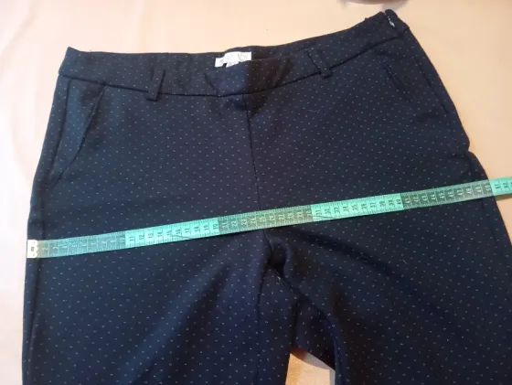 Pantalon tobillero, elegante. Impecable Floresta