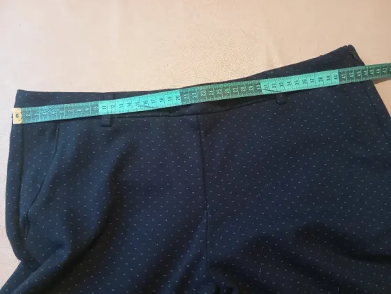 Pantalon tobillero, elegante. Impecable Floresta