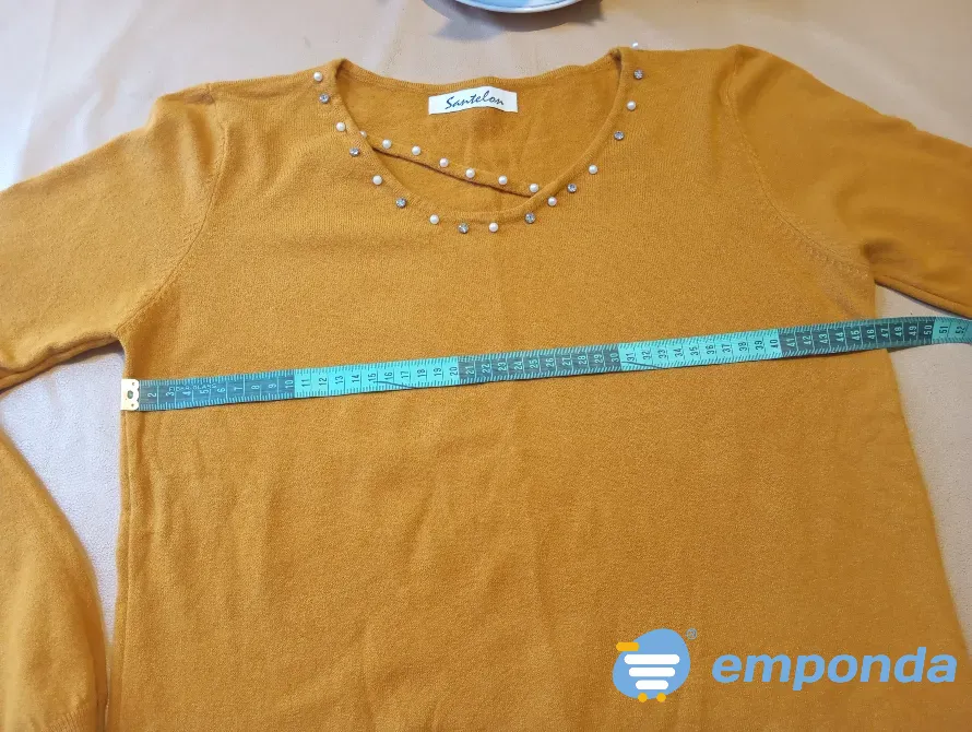 Sweater con perlas en escote Floresta - imagen 2